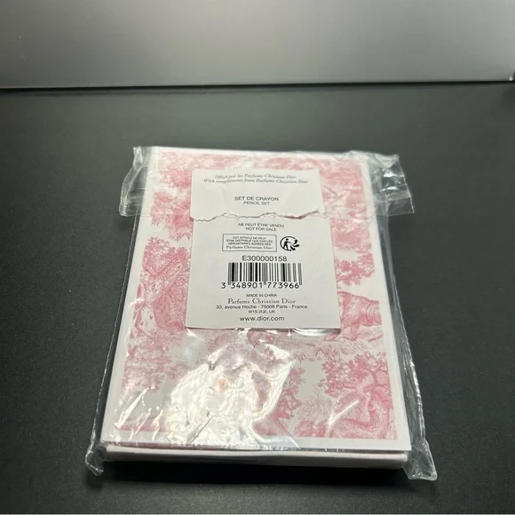 Dior Notepad Set - Picture 8 of 8